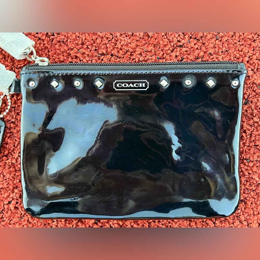 SOLDCoach F50729 Studded Liquid Gloss Small Wrislet